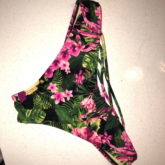Floral bikini bottoms - Picture 2 of 2